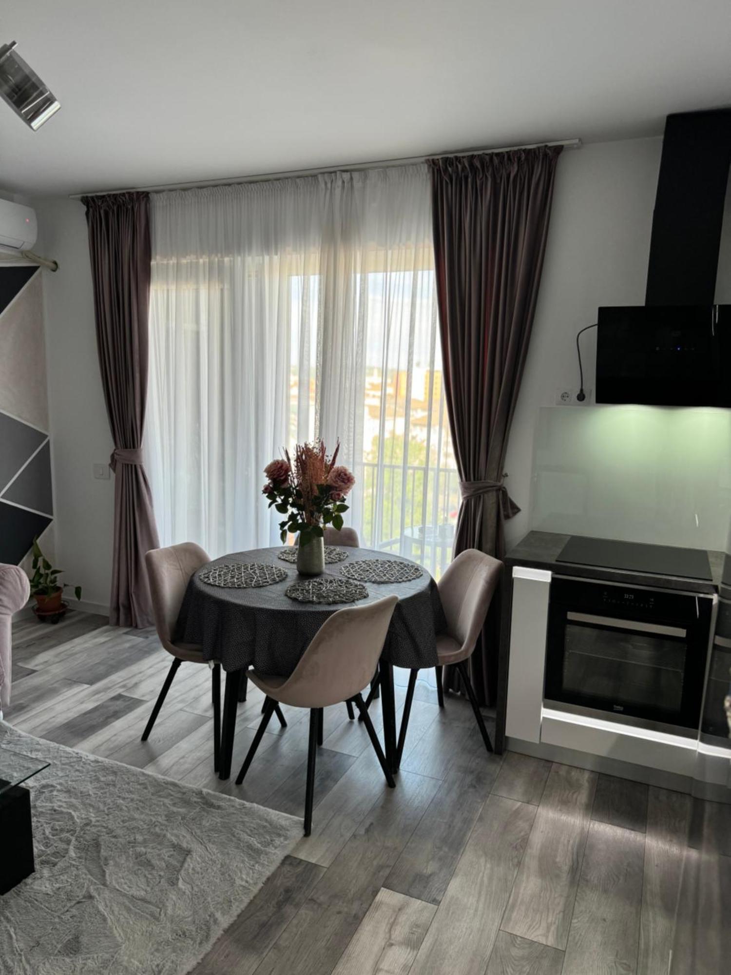 Apartmán Magnific Oradea Exteriér fotografie